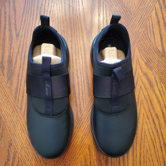 NWOT Clove Solo Sneakers - Picture 12 of 14